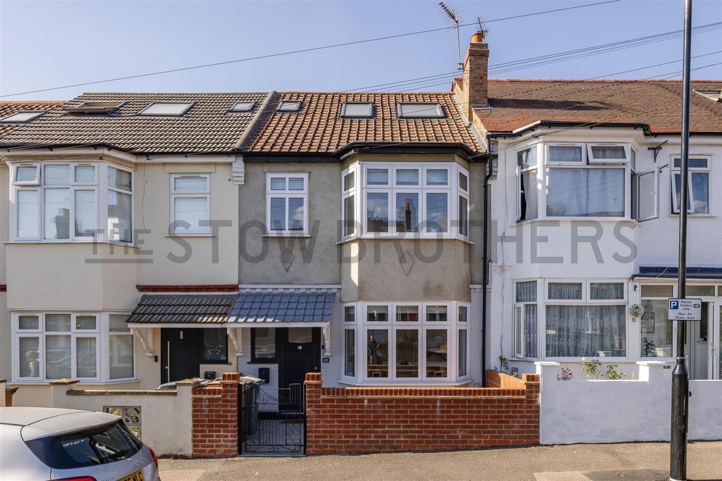 Property photo 1 of 19