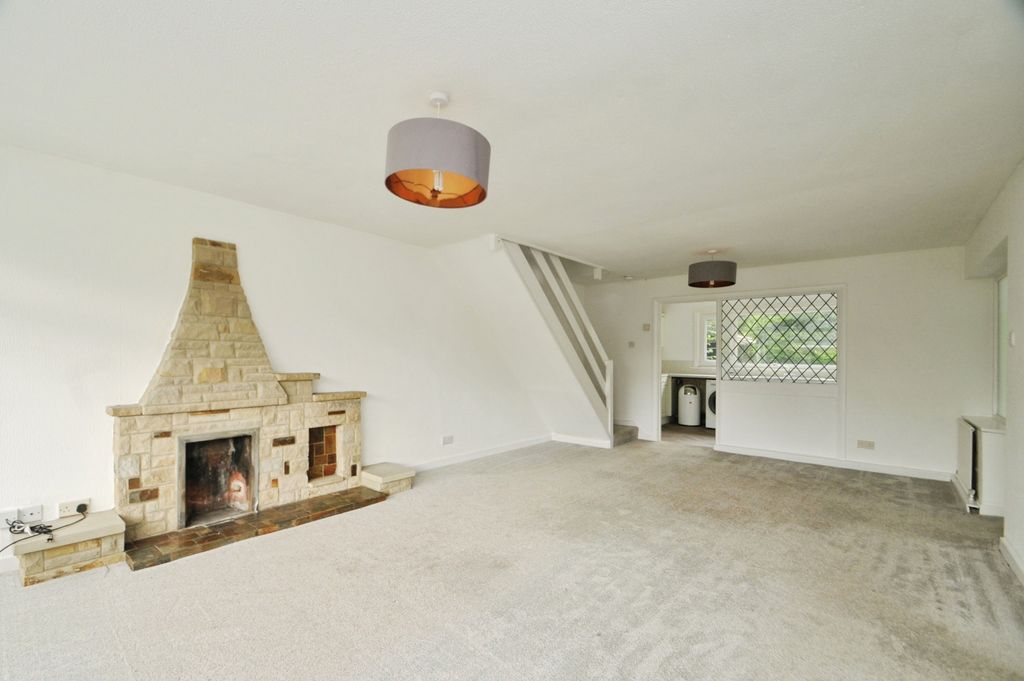 Property photo 2 of 17 Photo