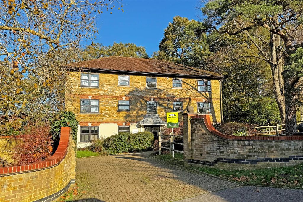 Property photo 3 of 13