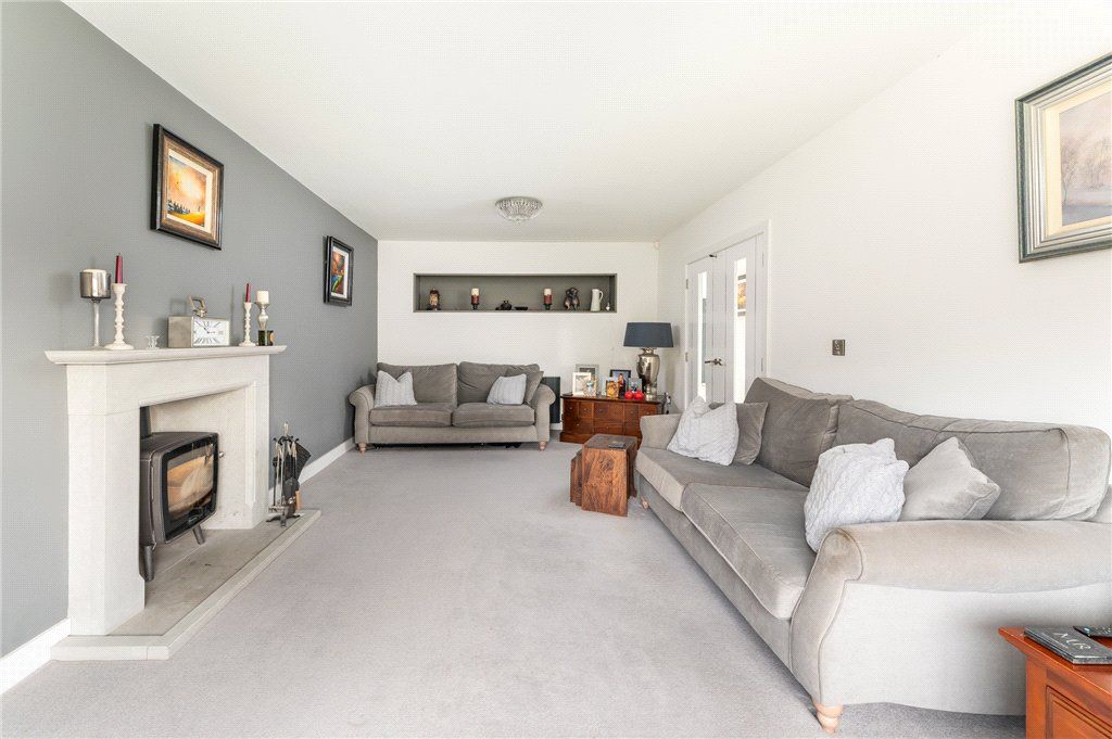 Property photo 2 of 46 Living Room