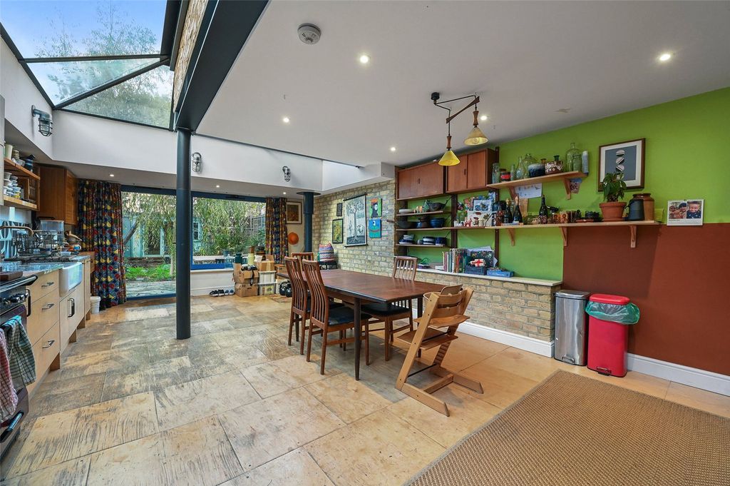 Property photo 1 of 24 Kitchen