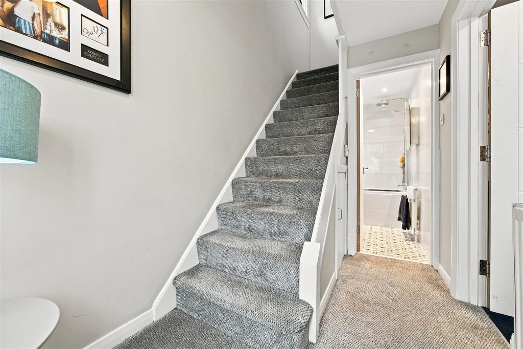 Property photo 2 of 21 05-25_Braes_O_Yettes_Kirkintilloch_005.Jpg