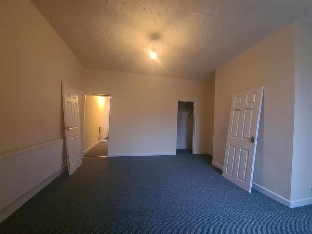 Property photo 3 of 8 20251217_091604.Jpg