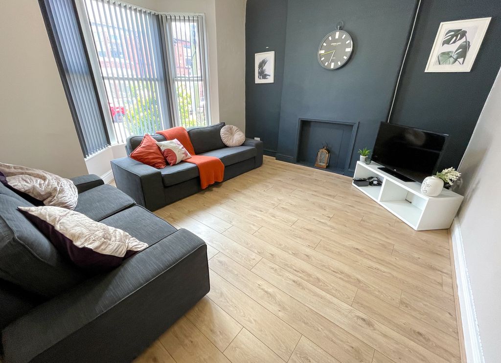 Property photo 1 of 11 File_009 (1)