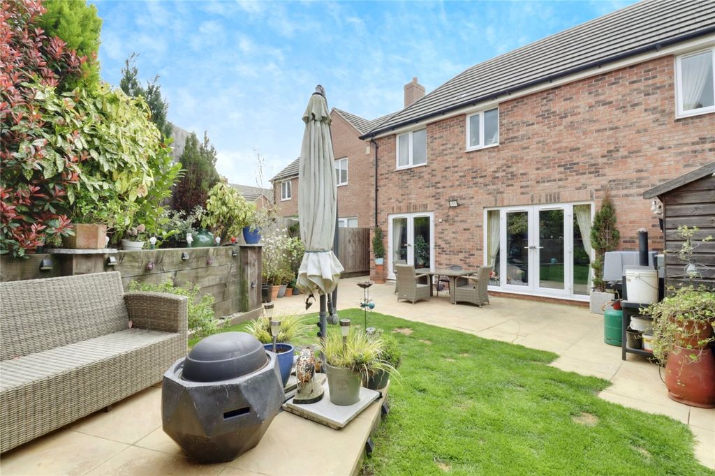 Property photo 1 of 20 Rear Garden
