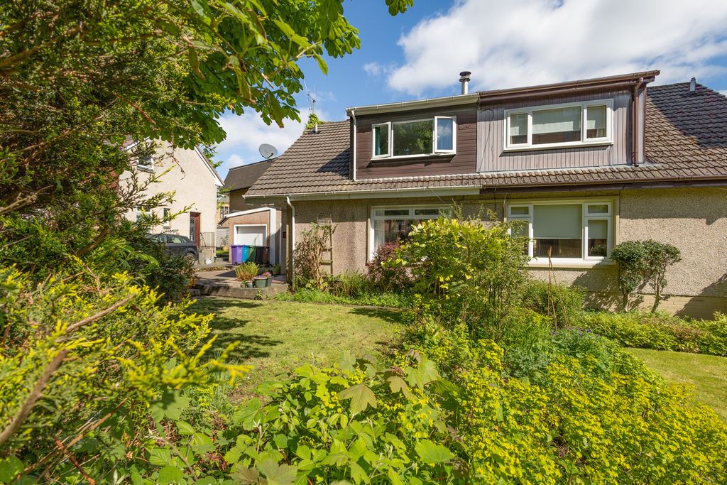 Property photo 1 of 40