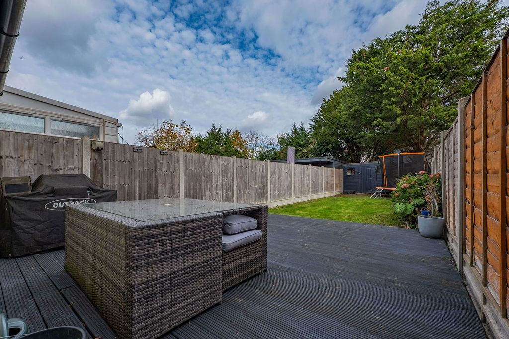 Property photo 2 of 29