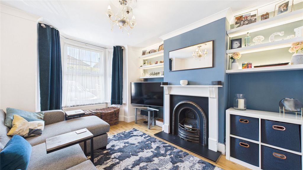 Property photo 3 of 18 Picture 3