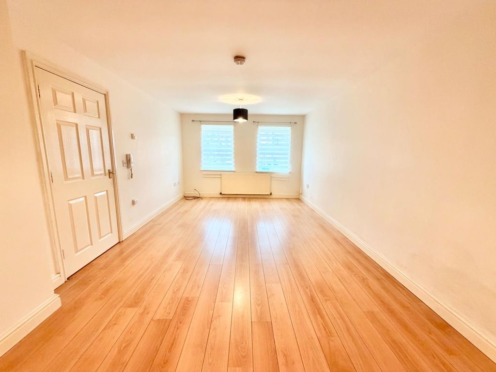 Property photo 2 of 7 Lounge