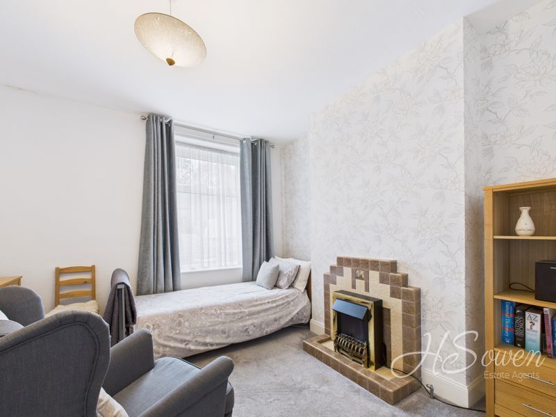 Property photo 3 of 12 Photo 5