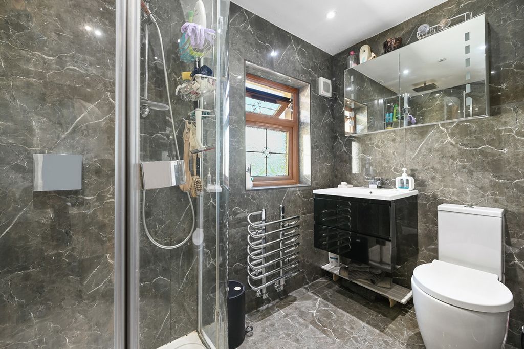 Additional image 13 of 5 bed semi-detached house for saleCostons Avenue, Greenford UB6