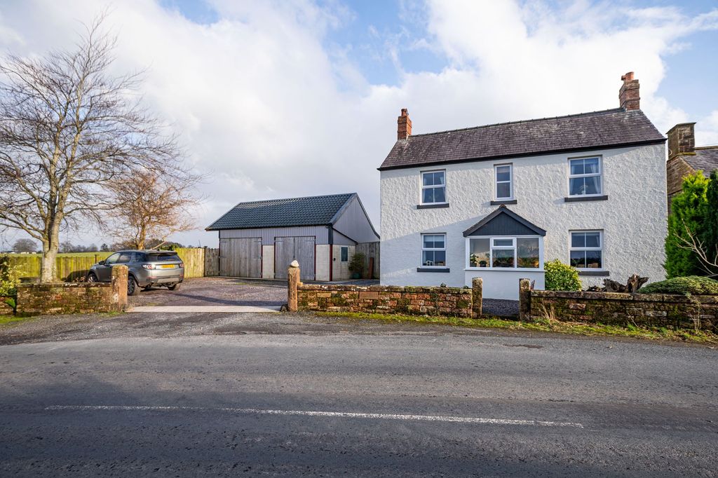 Property photo 1 of 43