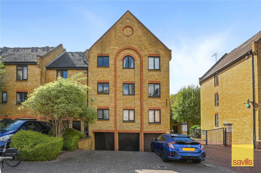 Property photo 1 of 13 External