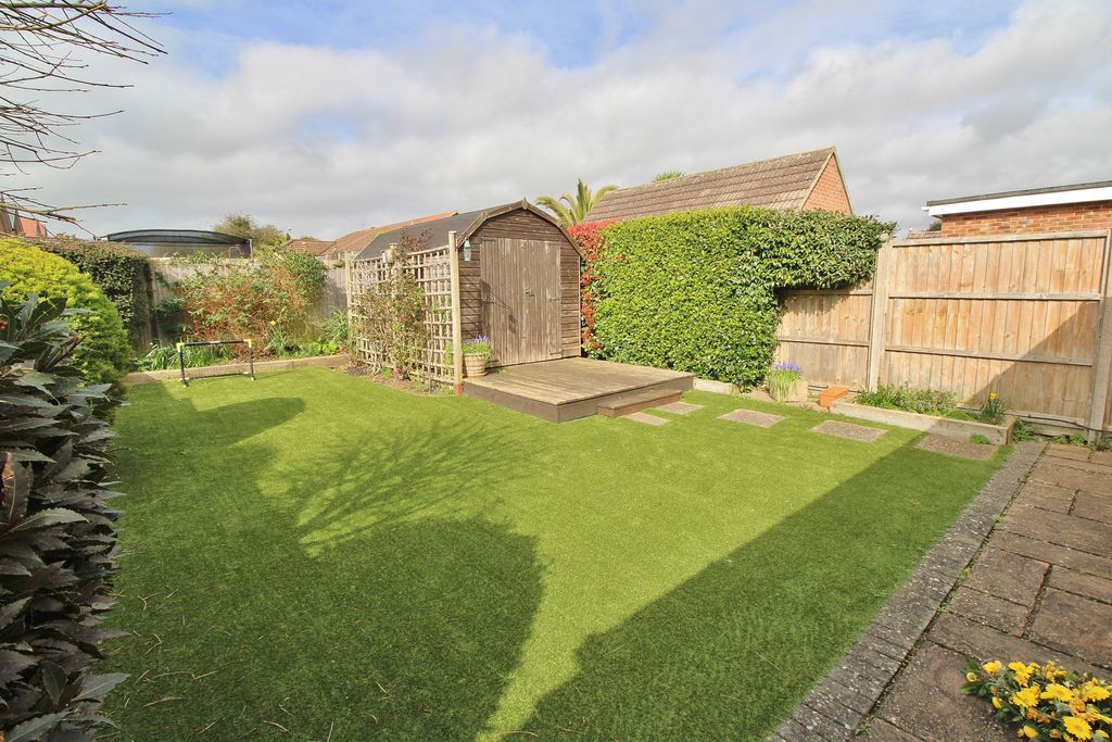 Property photo 2 of 23