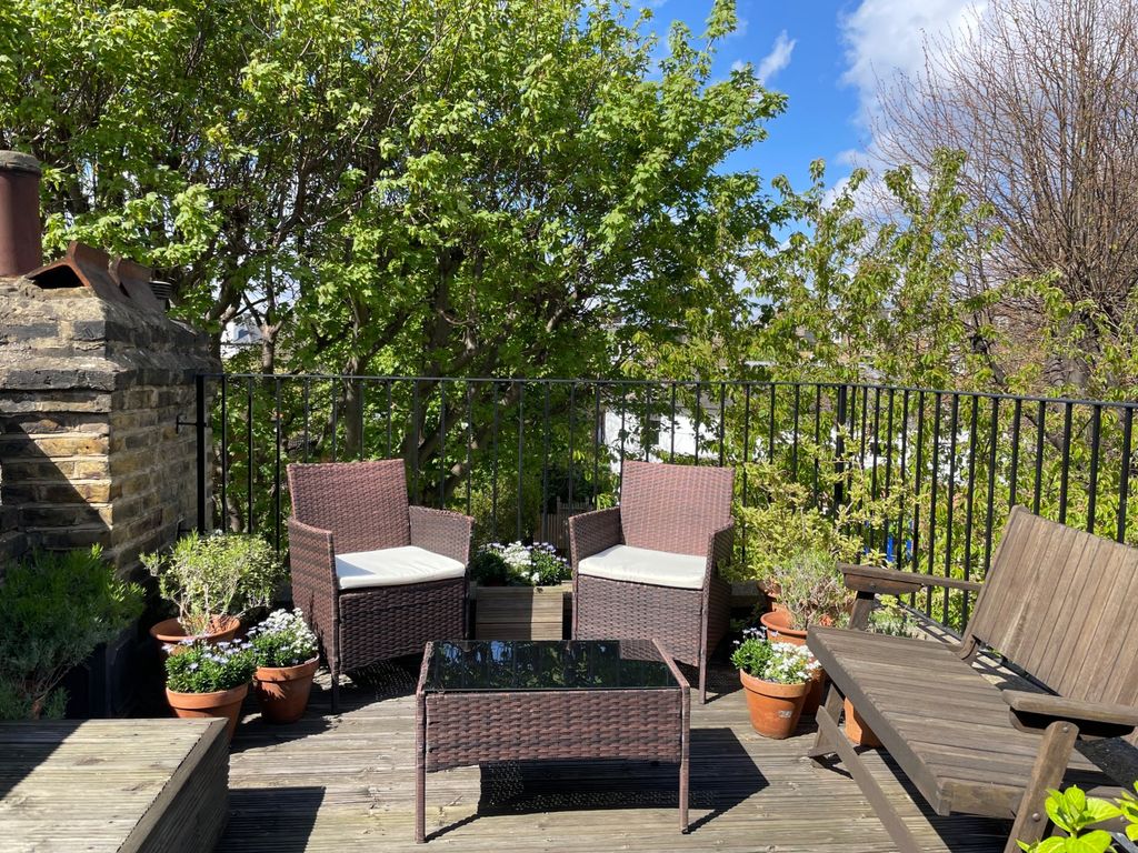 Property photo 2 of 13 Picture No. 32