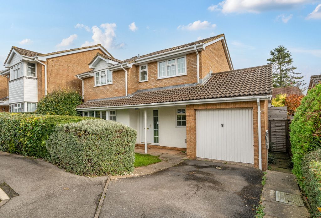 Property photo 1 of 20 1372890-1-69035Af...