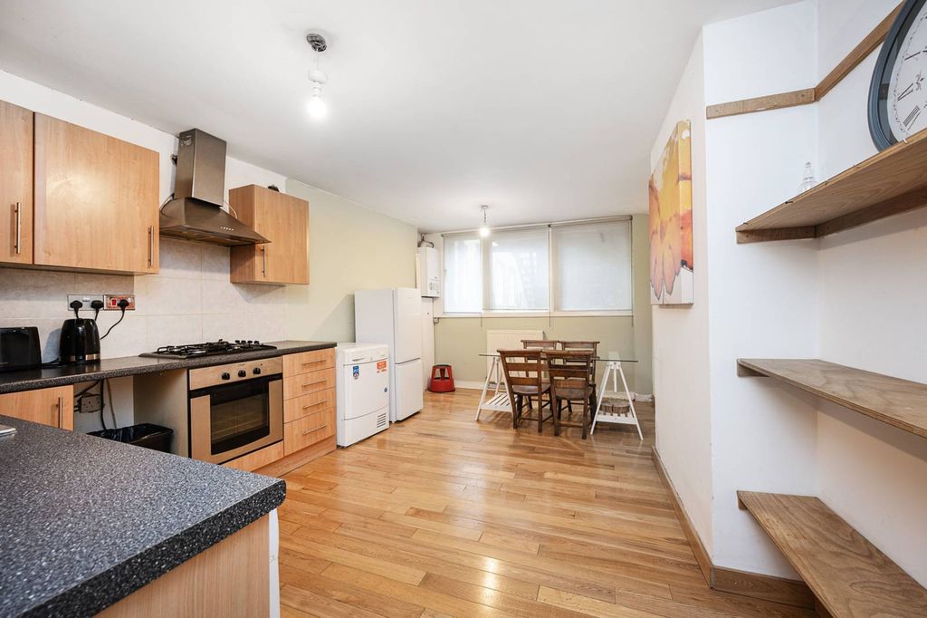 Property photo 3 of 8