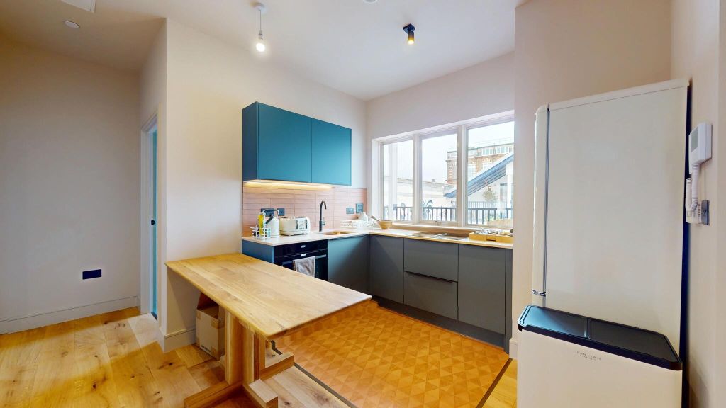 Property photo 2 of 20 Kitchen