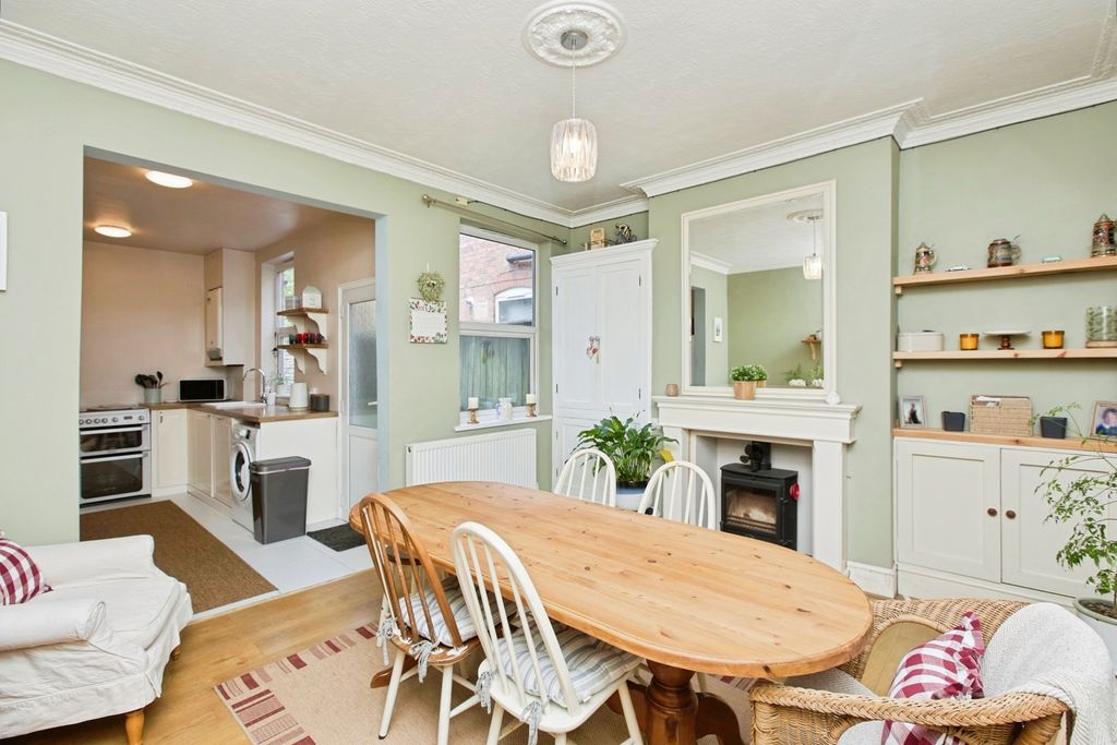 Property photo 3 of 18 Pbox-Img.Jpg