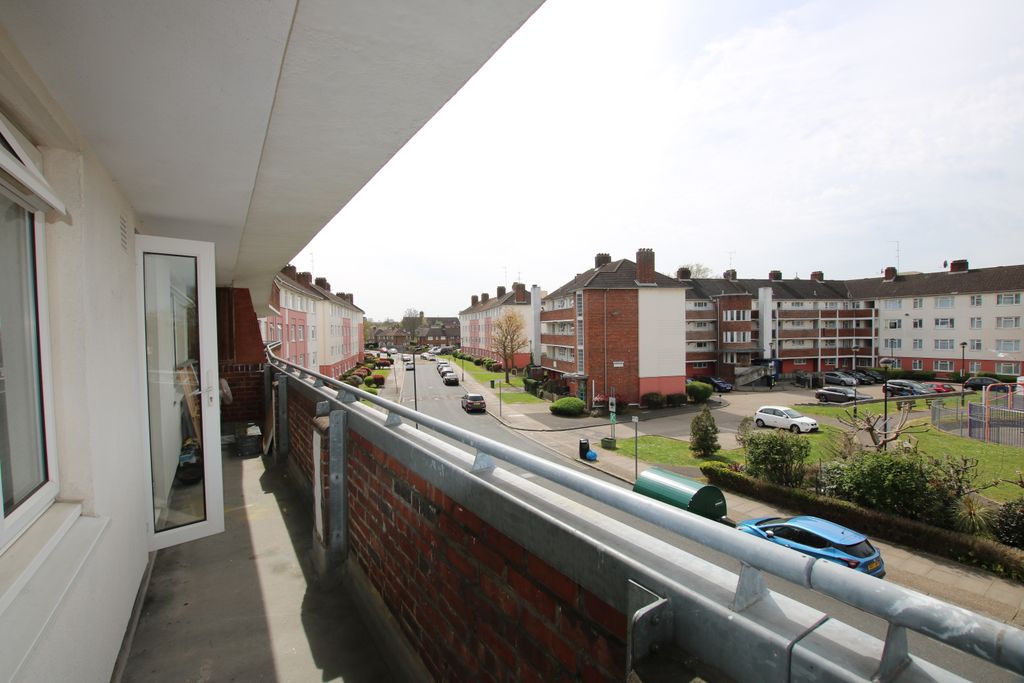 Property photo 1 of 10 Balcony