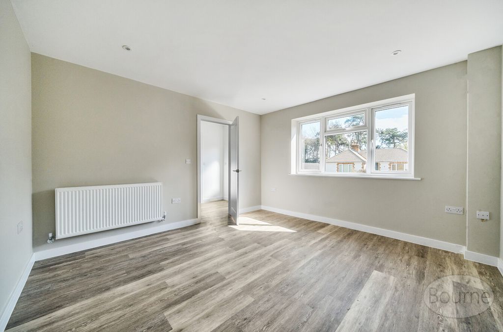 Property photo 2 of 13 B7F629d5-A043-475...