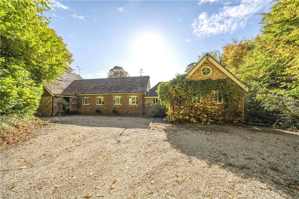 Property photo 3 of 17 Outside