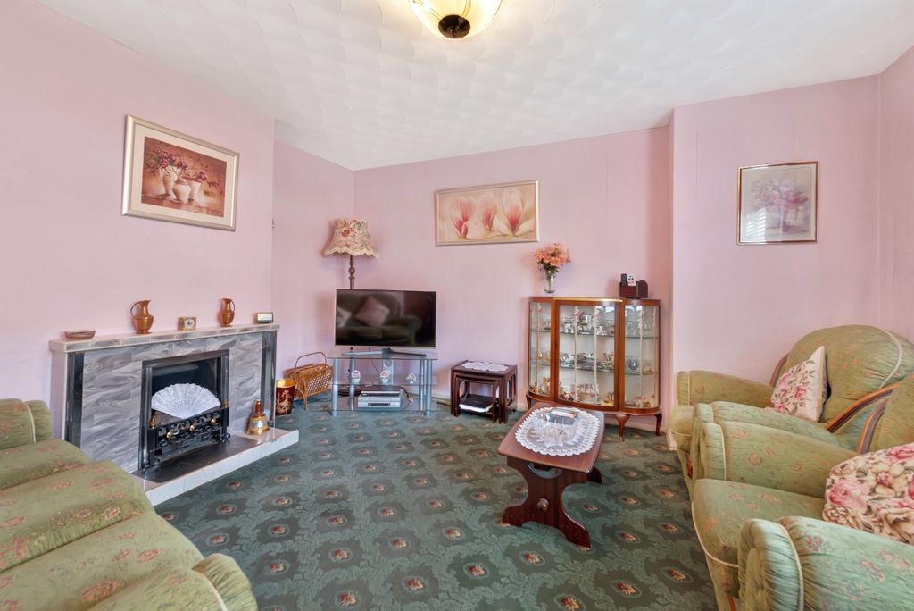 Property photo 2 of 25 4419974