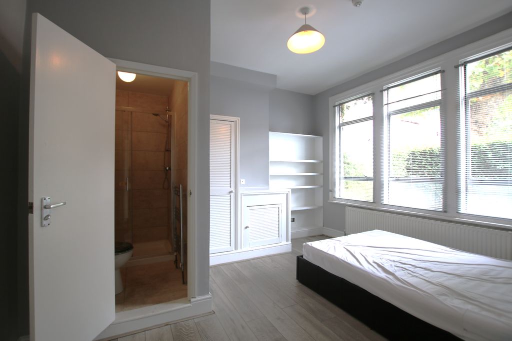 Property photo 2 of 19 Bedroom 1