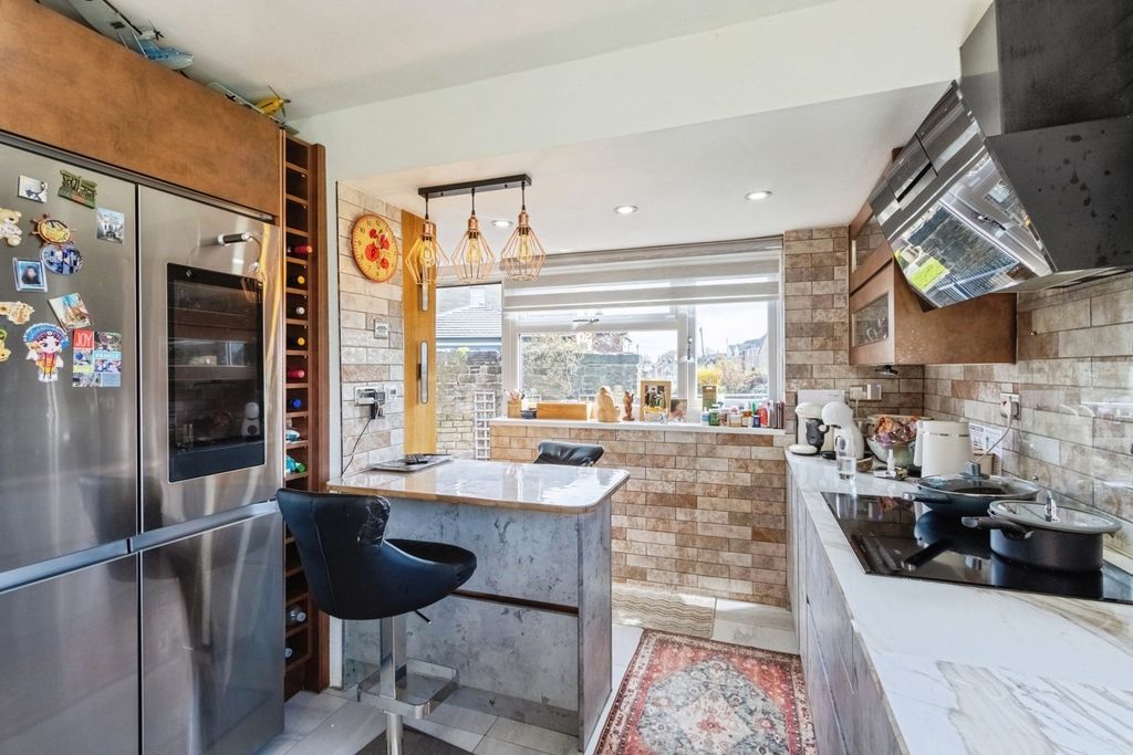 Property photo 2 of 25 Pbox-Img.Jpg