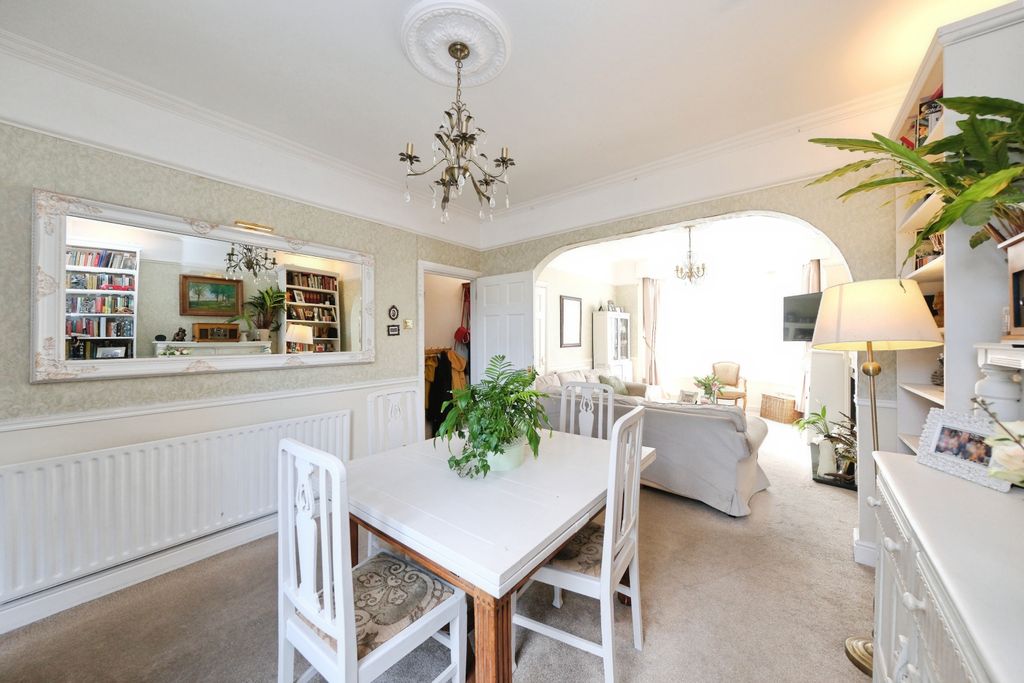 Property photo 3 of 30 Img_1884