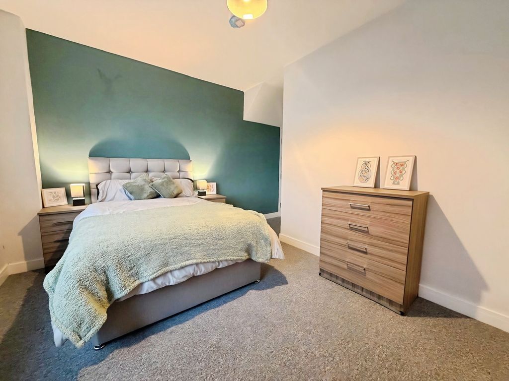 Property photo 1 of 4