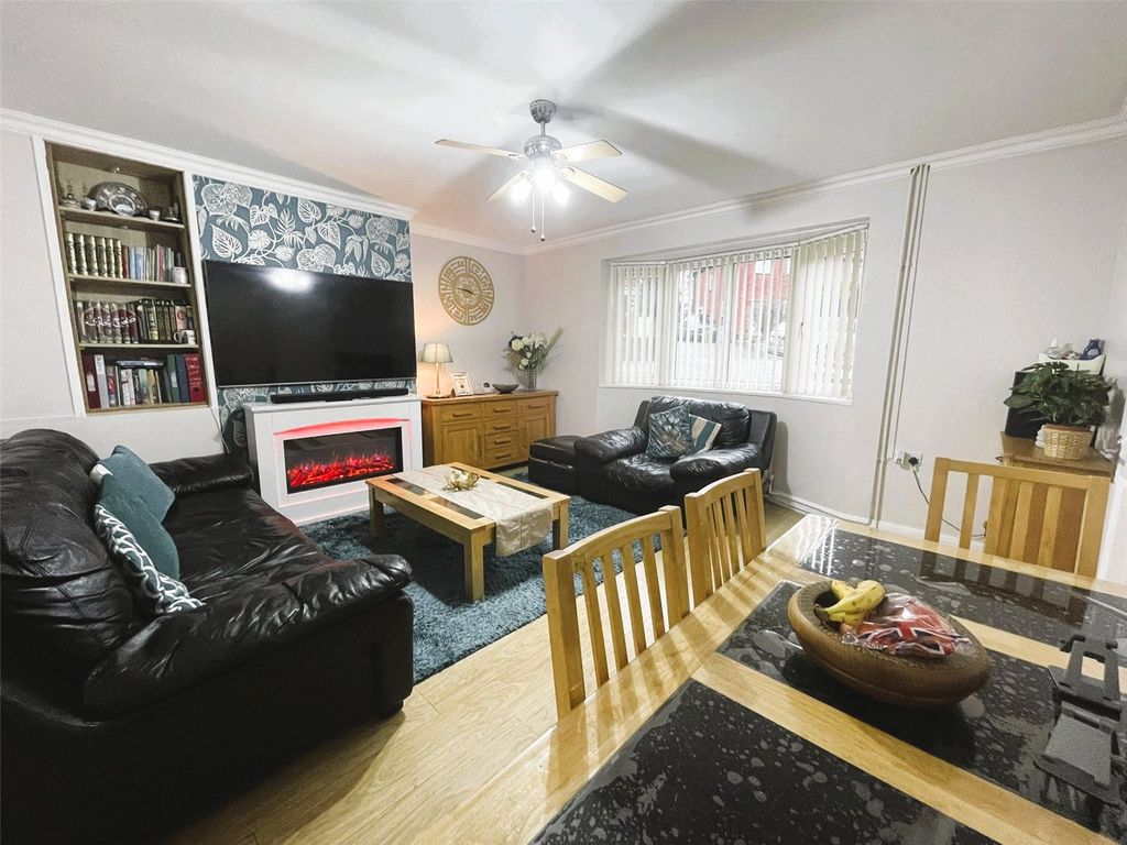 Property photo 2 of 14 Picture No. 08