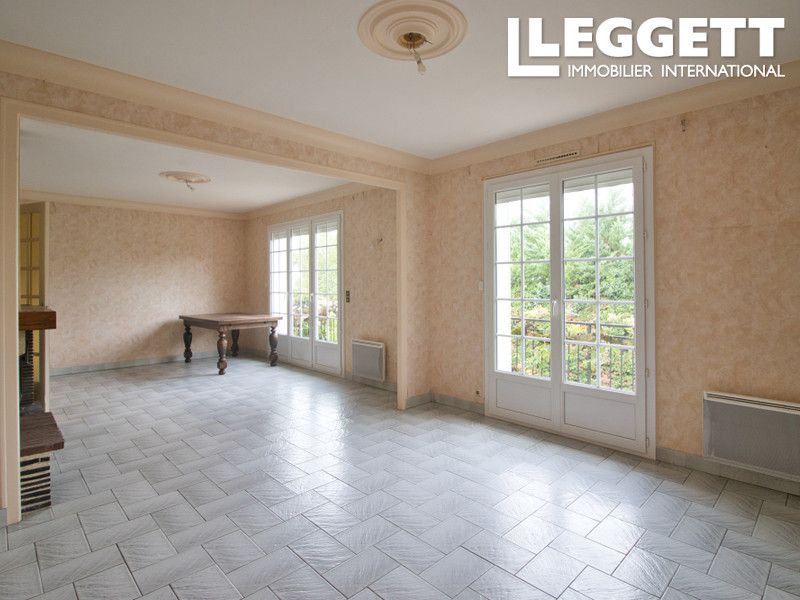 Property photo 2 of 10