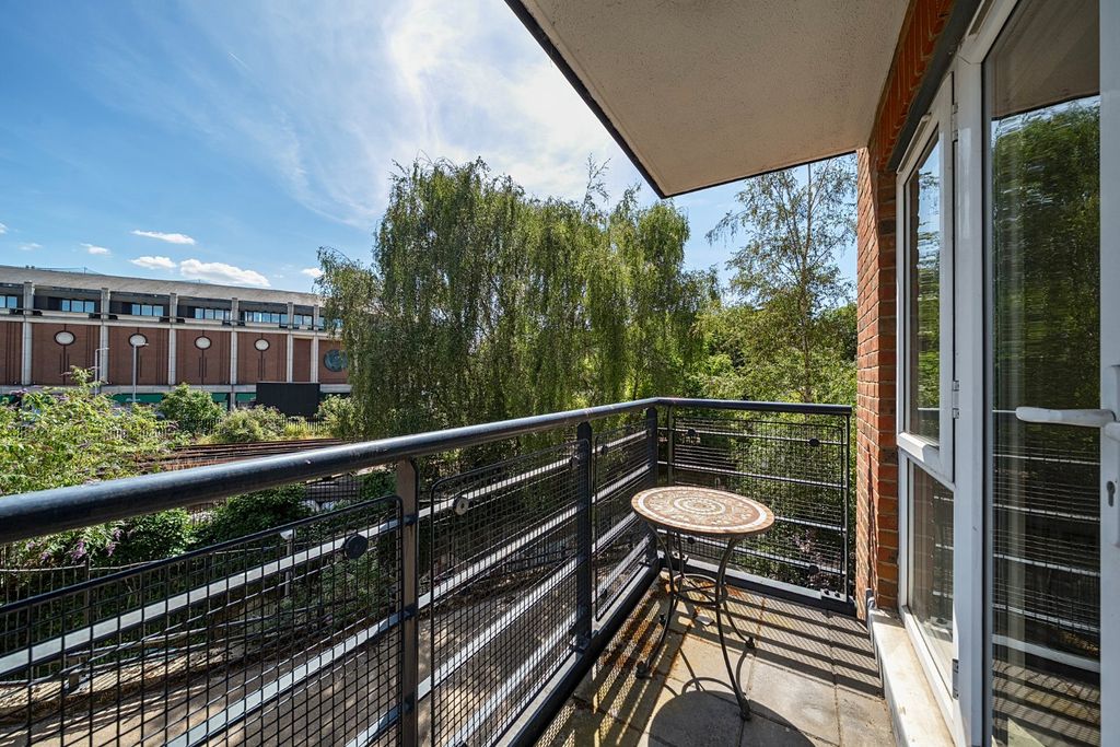 Property photo 3 of 12 Picture No. 06