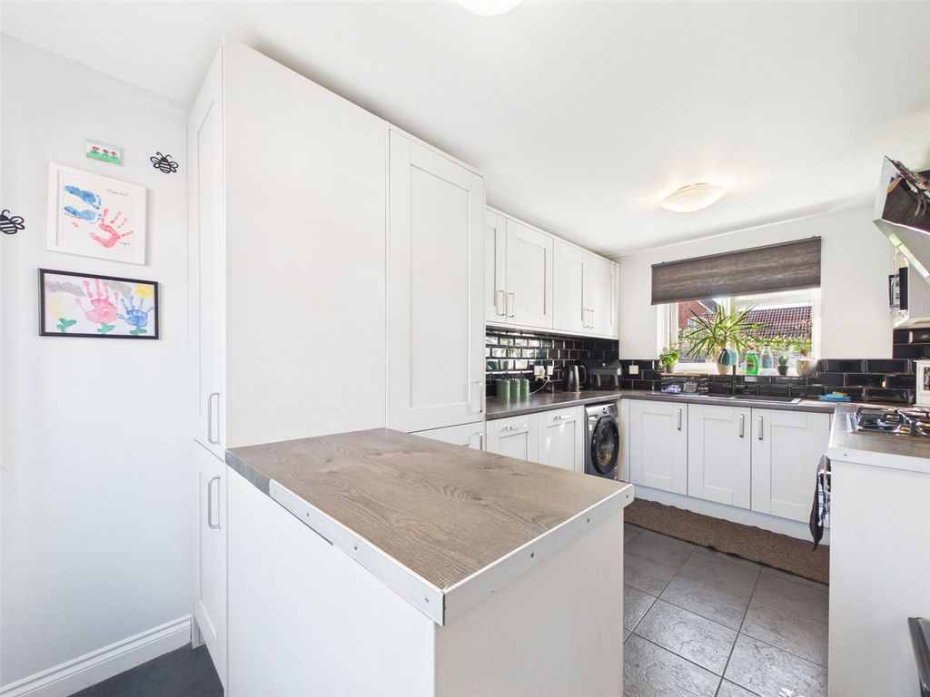 Property photo 3 of 17 Picture No. 09