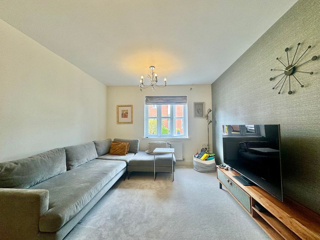 Property photo 3 of 15