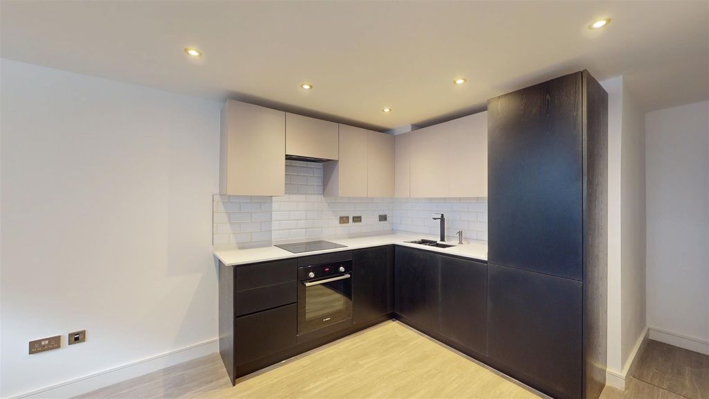Property photo 3 of 13 Kitchen/Living