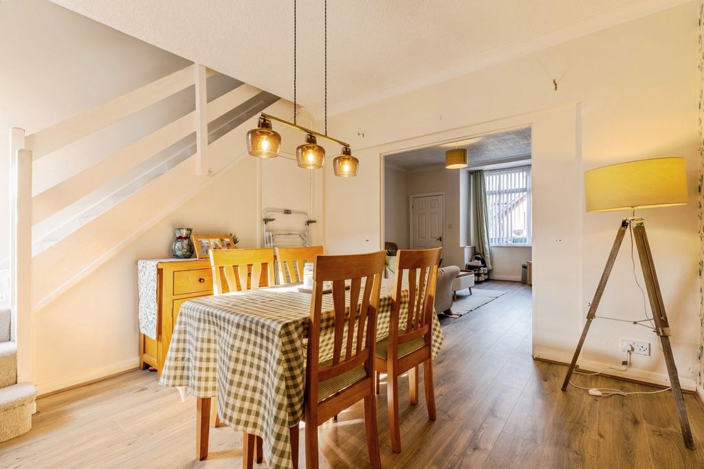 Property photo 3 of 16 Pbox-Img.Jpg