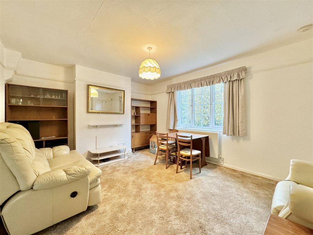 Property photo 3 of 28