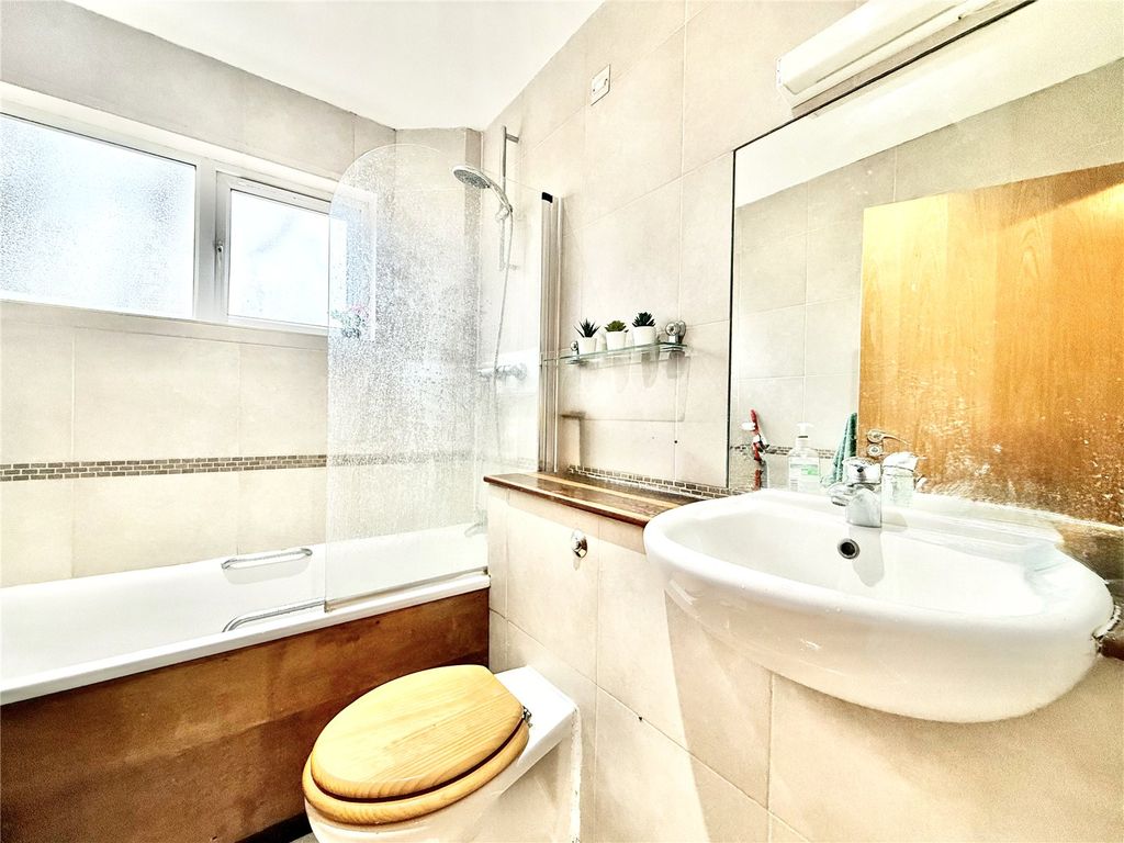 Property photo 3 of 7 Picture No. 02