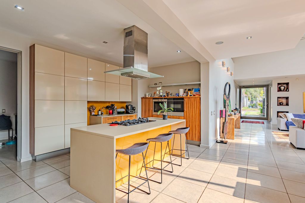 Property photo 3 of 42 Pt1716812