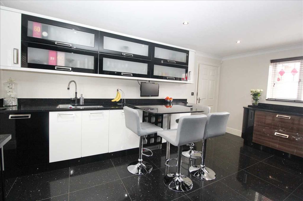 Additional image 8 of 5 bed detached house for saleLavendon Close, Southfield Gardens, Cramlington NE23
