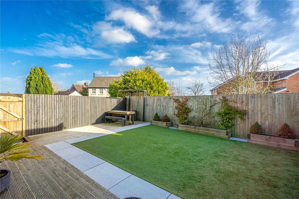 Property photo 2 of 18 Picture No. 47