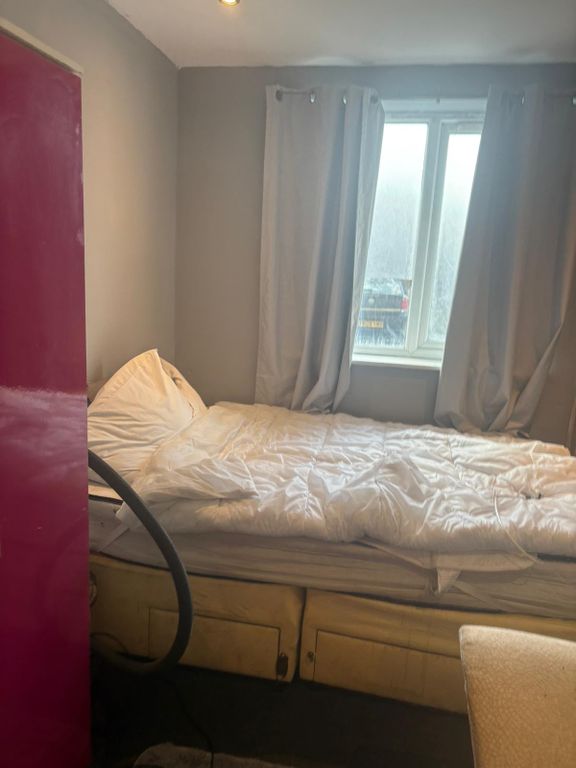 Property photo 2 of 6 Property