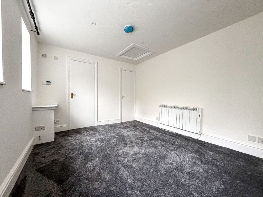 Property photo 3 of 7 5185462