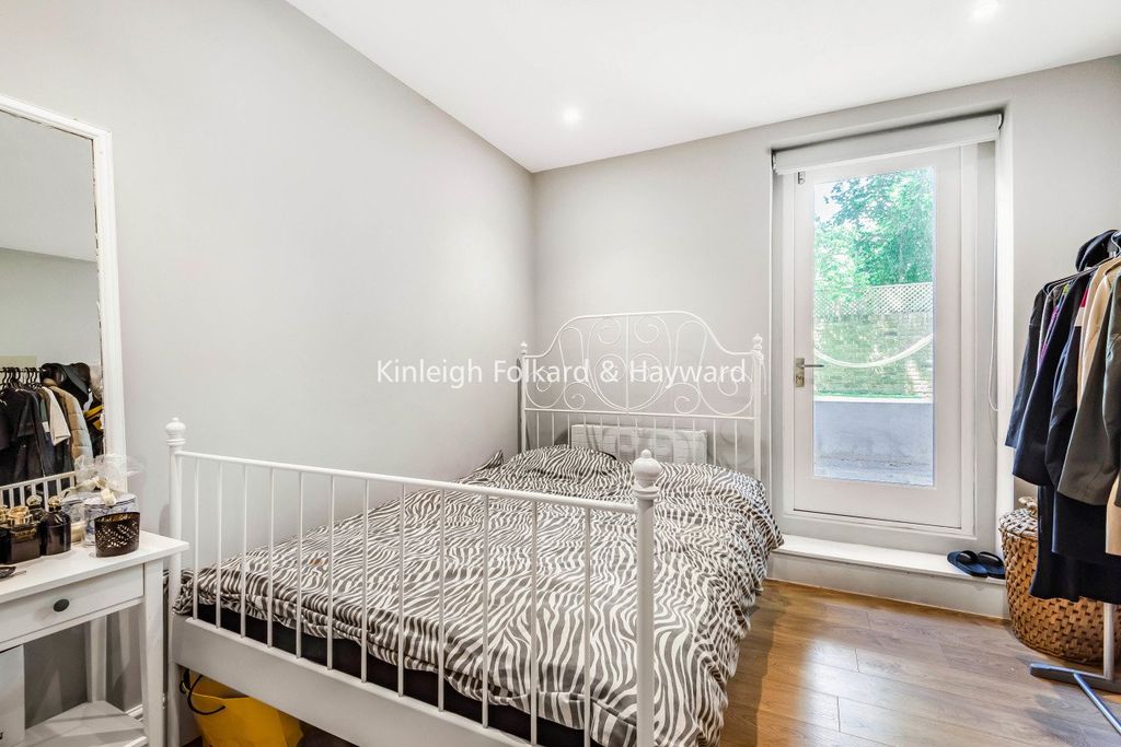 Property photo 3 of 8 Picture No. 17