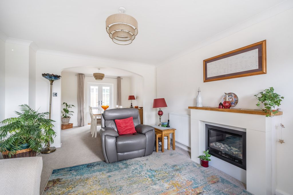 Property photo 3 of 13 10394133