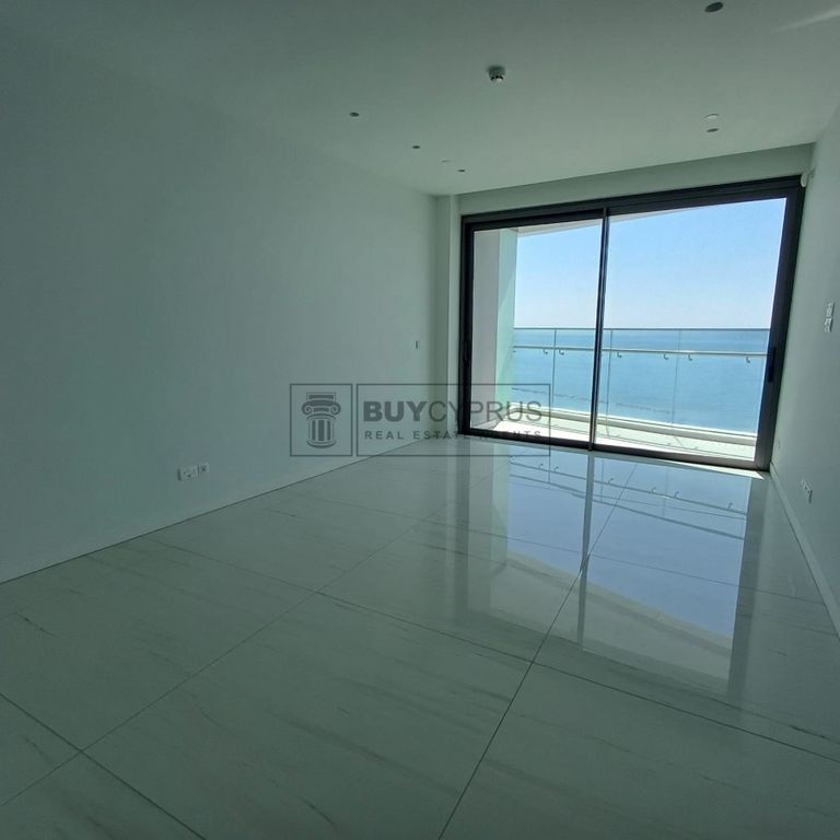 Property photo 3 of 44