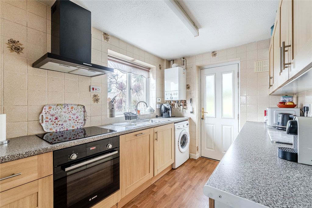 Property photo 3 of 13 Kitchen