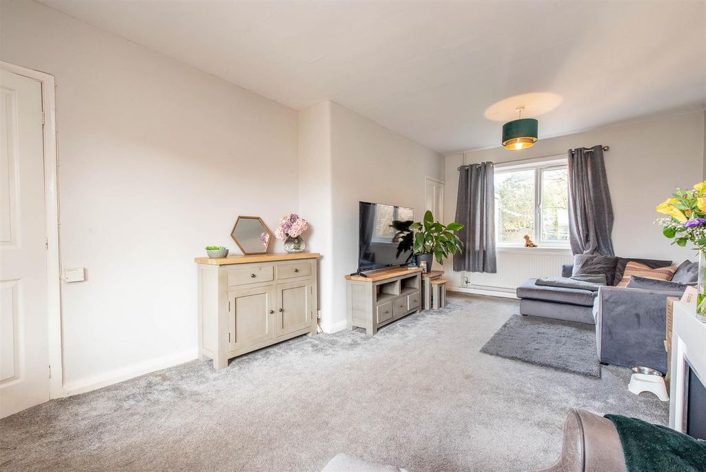 Property photo 2 of 16 Lounge/Diner